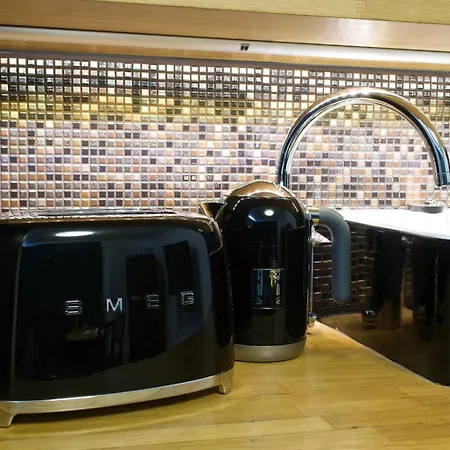 Chic In Historic Kruununhaka,