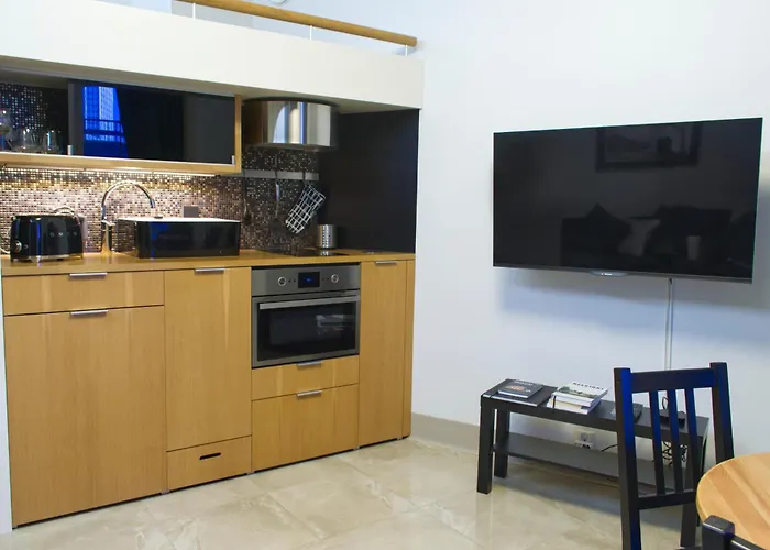 Apartment Chic In Historic Kruununhaka,